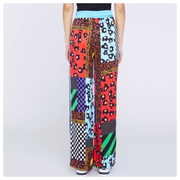 ALICE + OLIVIA Graphic Patchwork Pants - Picture 4 of 12